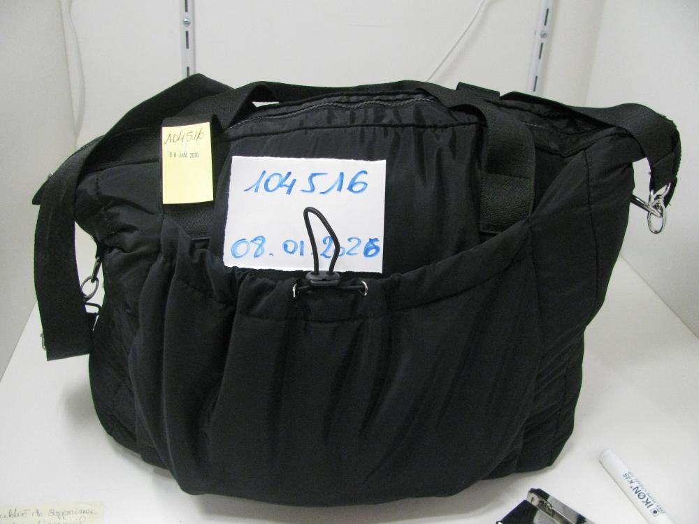 Sacs, valises : N° 2026000138 Trouvé(e) le : Thu Jan 08 00:00:00 CET 2026
