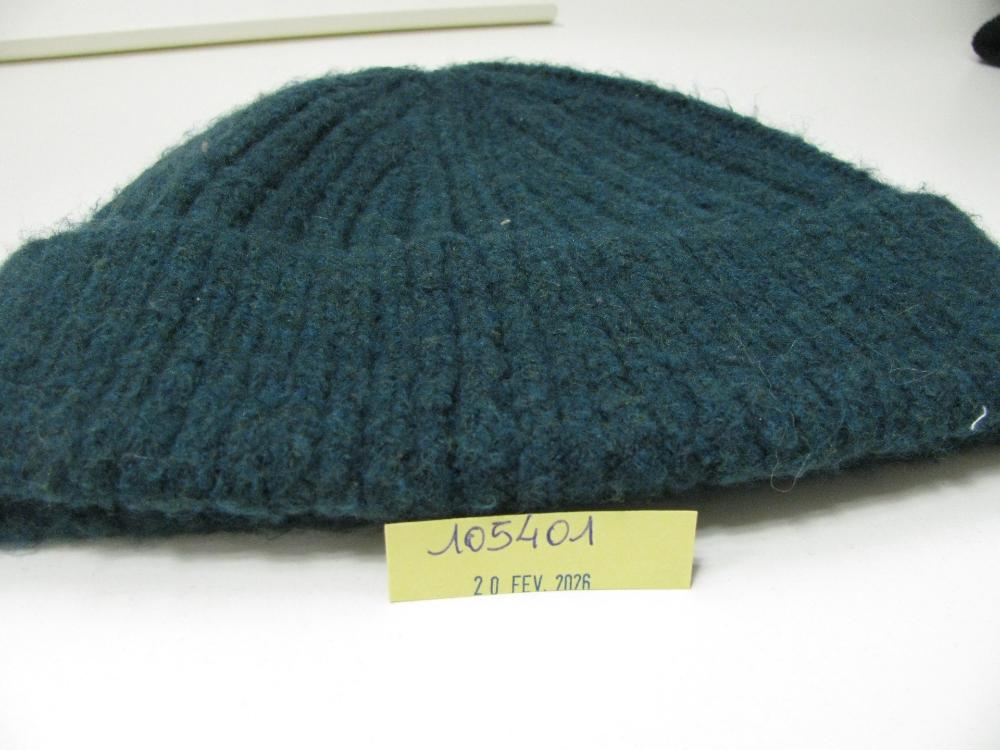 Vêtements, chaussures, accessoires : N° 2026001023 Trouvé(e) le : Fri Feb 20 00:00:00 CET 2026