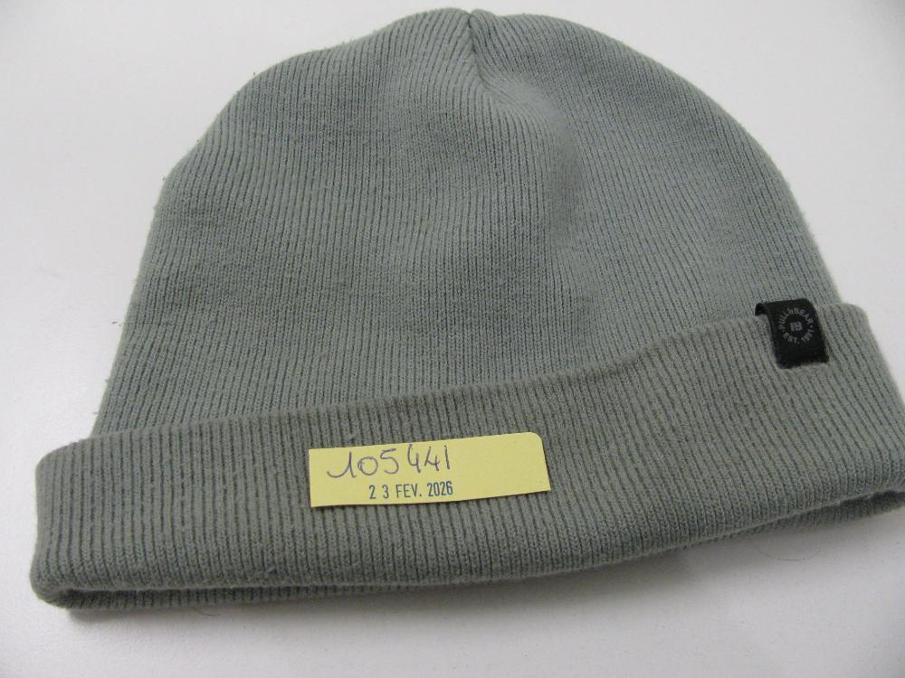 Vêtements, chaussures, accessoires : N° 2026001063 Trouvé(e) le : Mon Feb 23 00:00:00 CET 2026