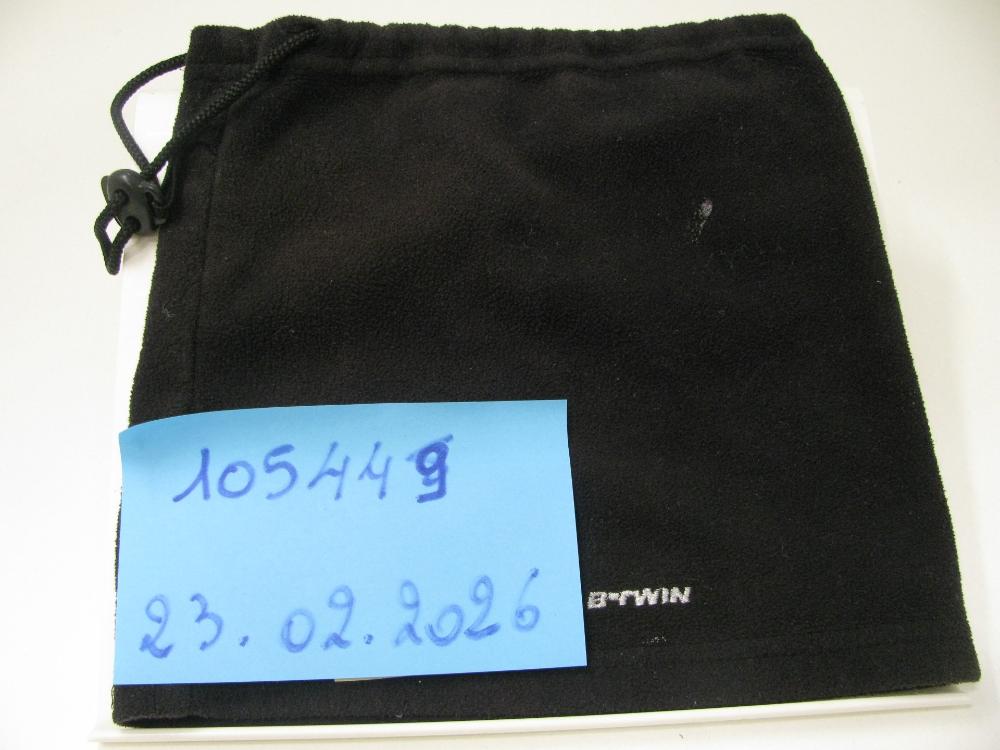 Vêtements, chaussures, accessoires : N° 2026001071 Trouvé(e) le : Mon Feb 23 00:00:00 CET 2026