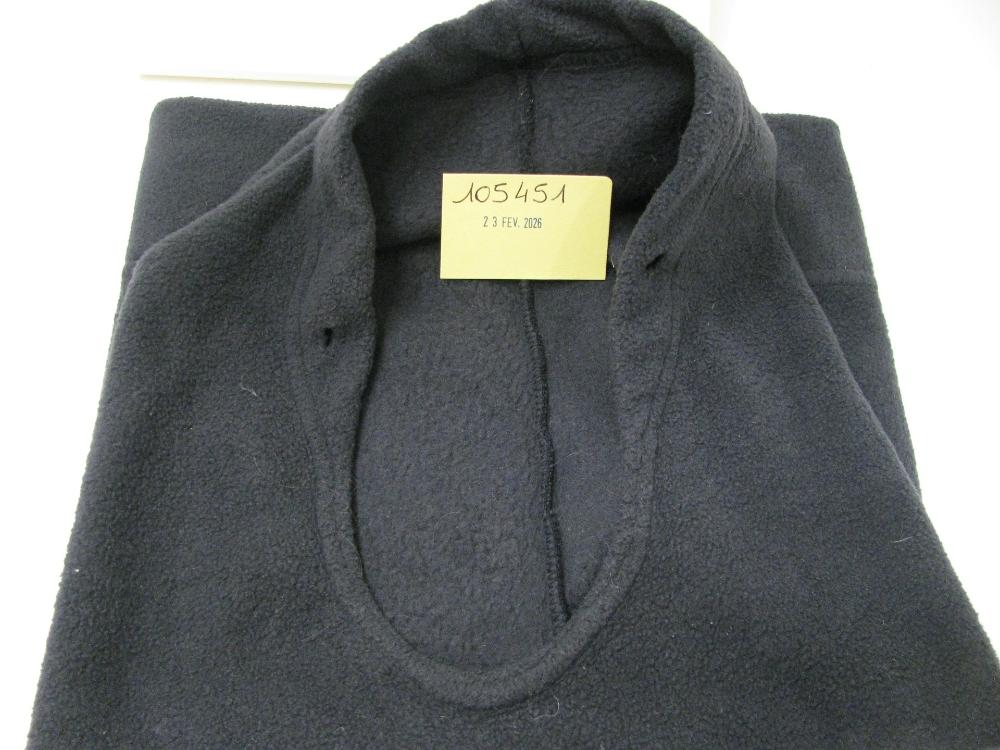 Vêtements, chaussures, accessoires : N° 2026001073 Trouvé(e) le : Mon Feb 23 00:00:00 CET 2026