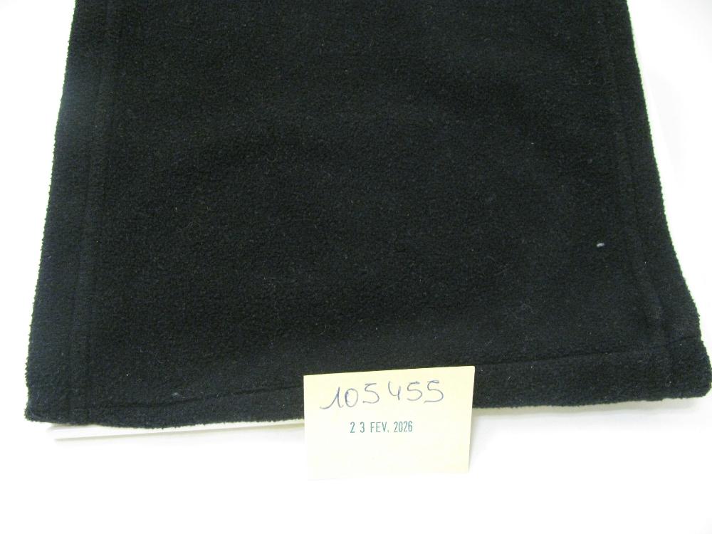 Vêtements, chaussures, accessoires : N° 2026001077 Trouvé(e) le : Mon Feb 23 00:00:00 CET 2026