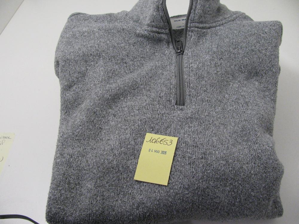 Vêtements, chaussures, accessoires : N° 2026002275 Trouvé(e) le : Mon May 04 00:00:00 CEST 2026