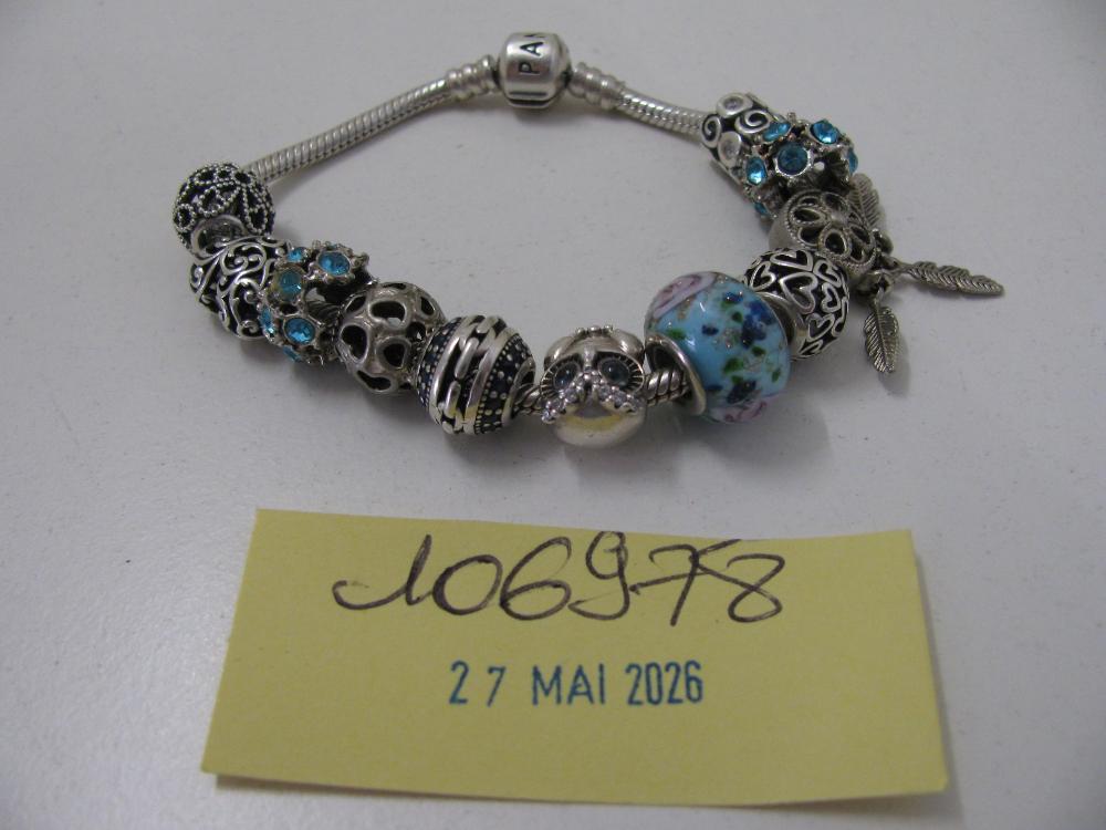 Montres et bijoux : N° 2026002600 Trouvé(e) le : Wed May 27 00:00:00 CEST 2026