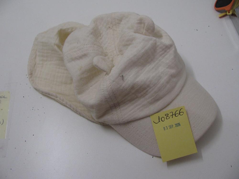 Vêtements, chaussures, accessoires : N° 2026004388 Trouvé(e) le : Thu Sep 03 00:00:00 CEST 2026