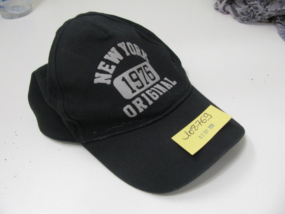 Vêtements, chaussures, accessoires : N° 2026004391 Trouvé(e) le : Thu Sep 03 00:00:00 CEST 2026